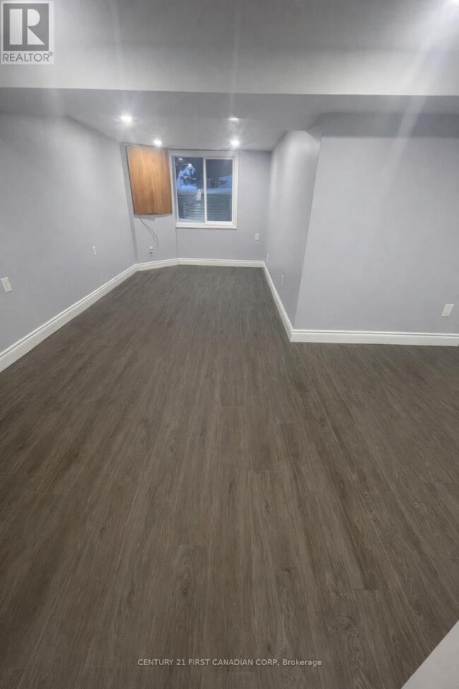 Photo - 638 Tennent Ave