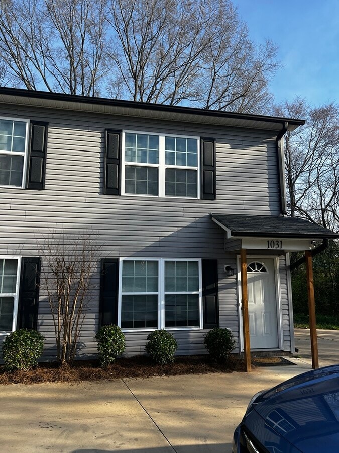 Photo - 1031 Virginia St
