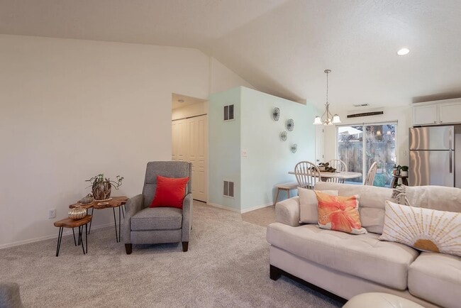 Photo - 2807 NE Spring Water Pl