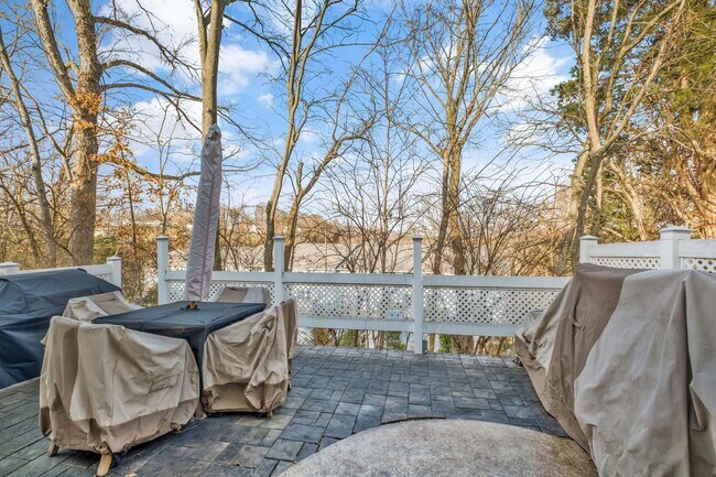 Photo - 1345 Bell Rd