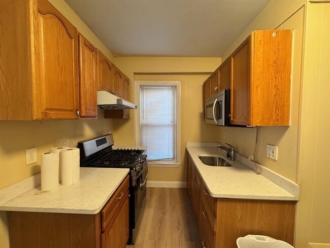 Photo - 115 Elm St Unit 2