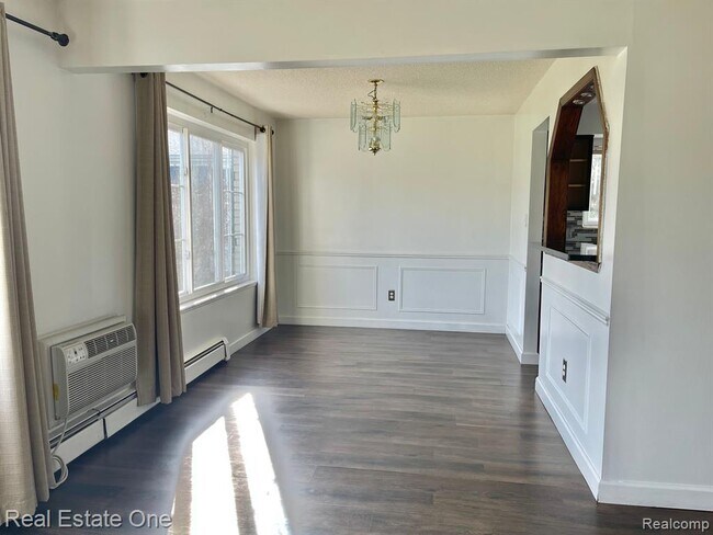 Photo - 100 W Hickory Grove Rd Unidad C1