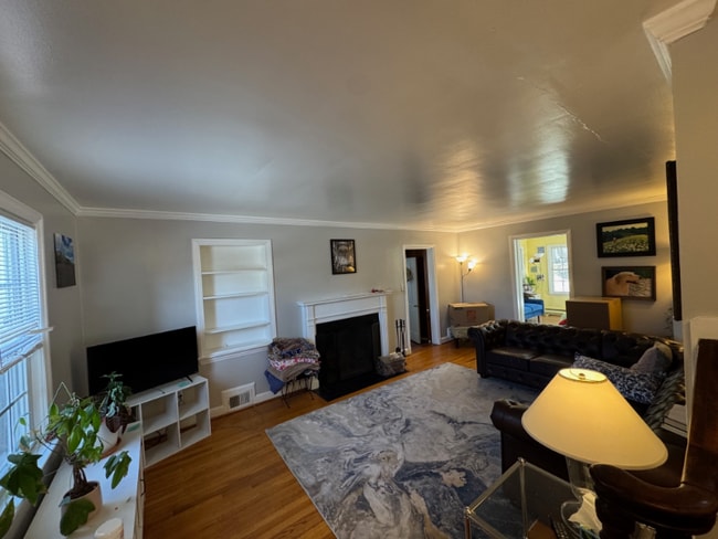 Photo - 4606 Jones Bridge Rd