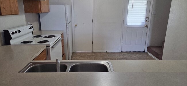 Photo - 1101 SHANA RAE Cir Unidad B