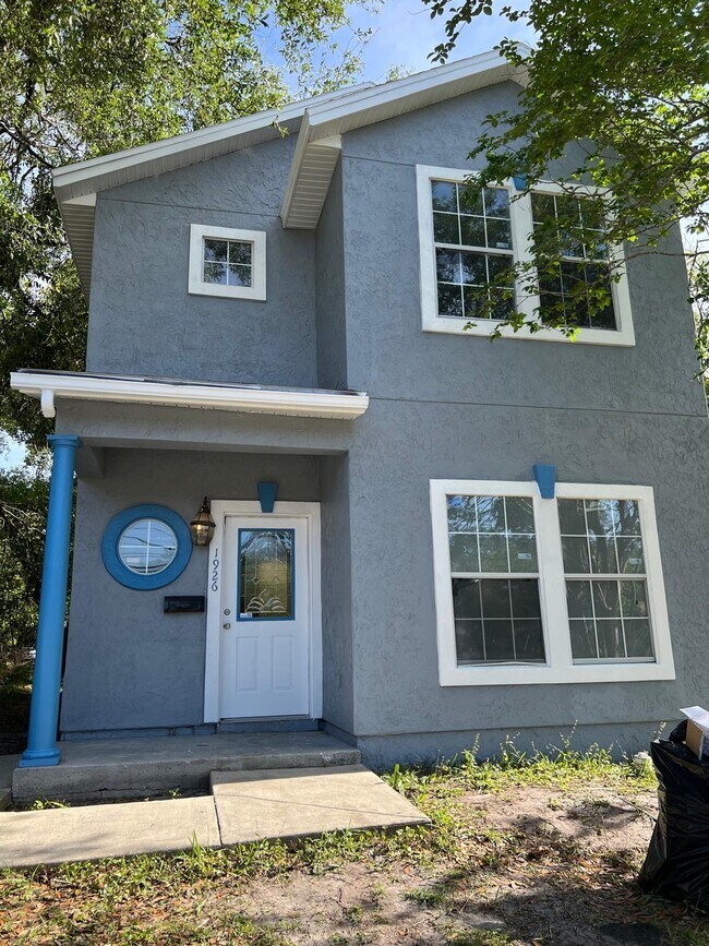 Photo - 1926 W 13th St