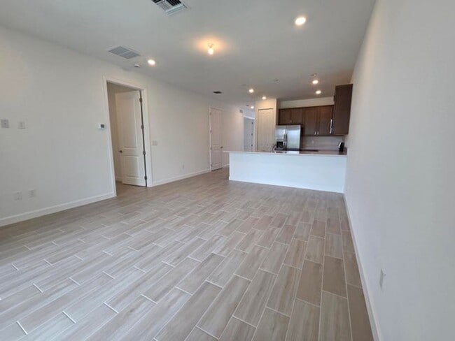 Photo - 5690 Divine Dr