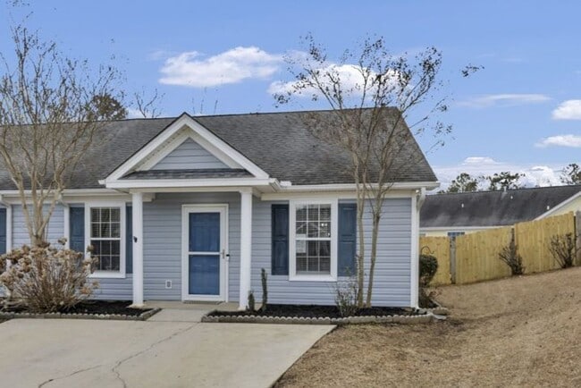 Photo - BEAUTIFULLY RENOVATED TWO BEDROOM IN CHAPIN