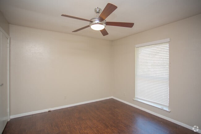 2BR, 1.5BA - 1164SF - Brilliant