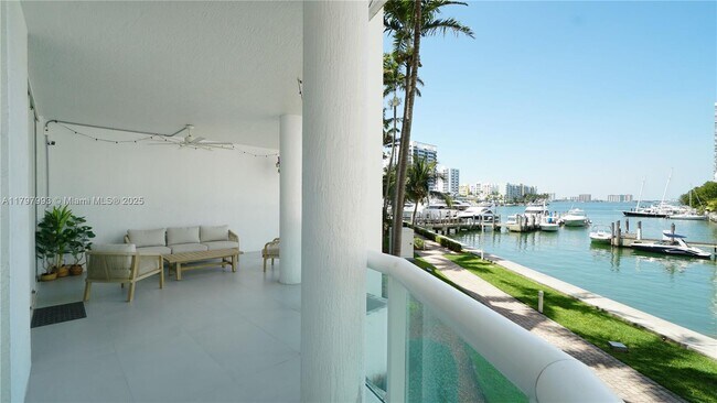 Photo - 7918 Harbor Island Dr Unidad 112 Rental