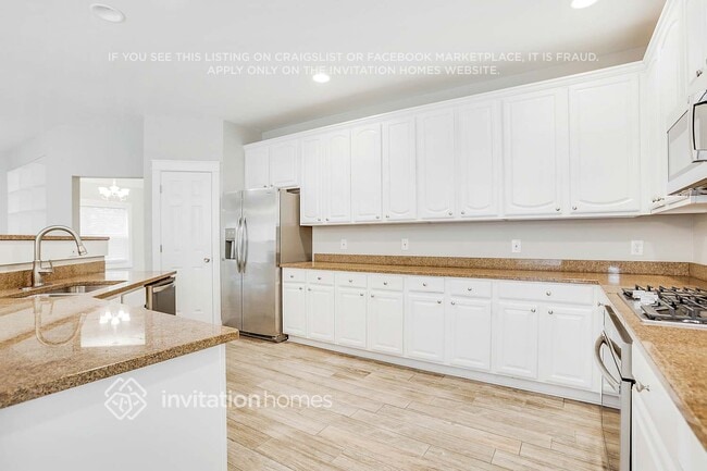 Photo - 2771 Groovers Lake Point