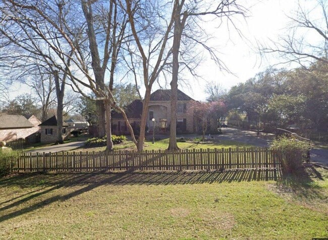 Photo - 103 Appomatox Pkwy House
