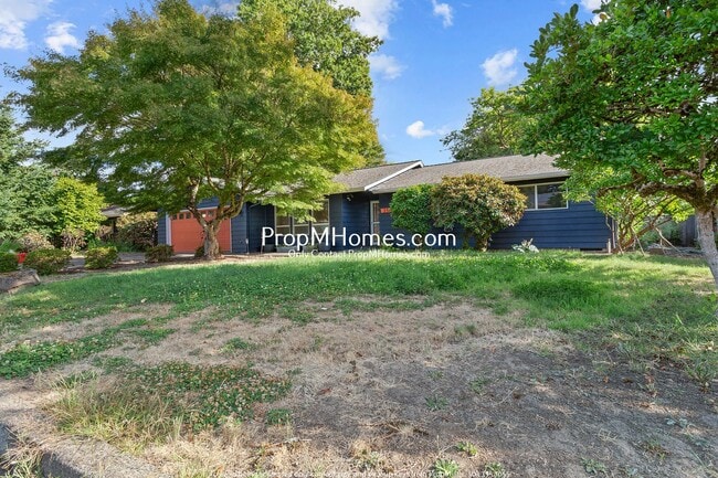 Photo - 2560 SE Spruce St