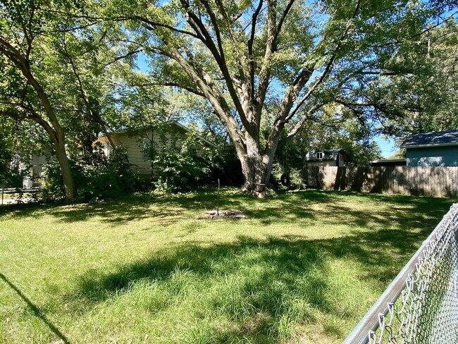 Photo - Beedle Duplex (231/233) Unidad 231