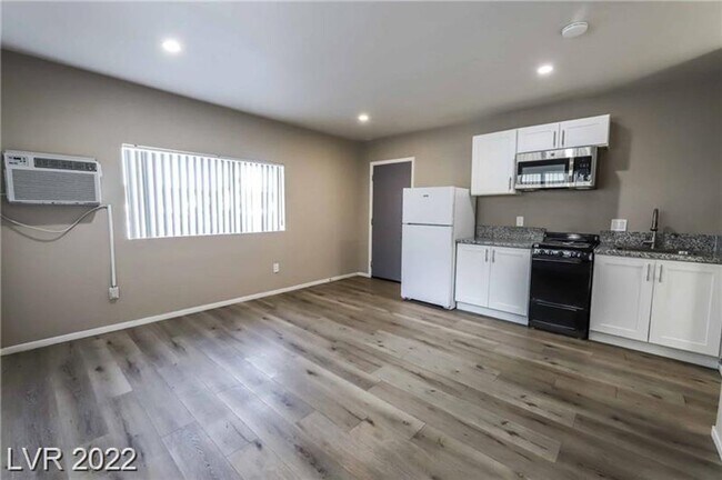 Photo - LOMA Apartments