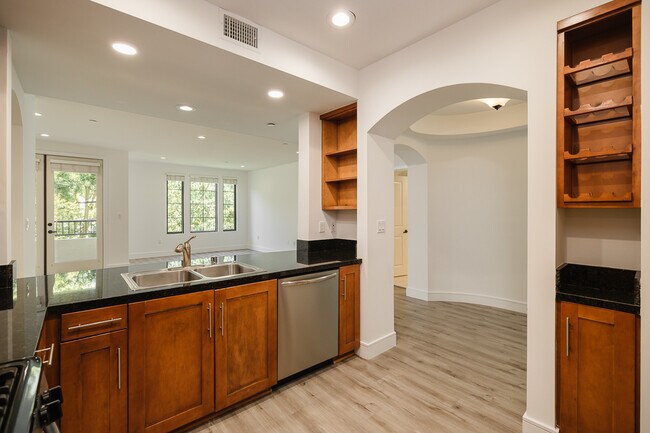 Photo - Metro Art Brentwood Luxury Living
