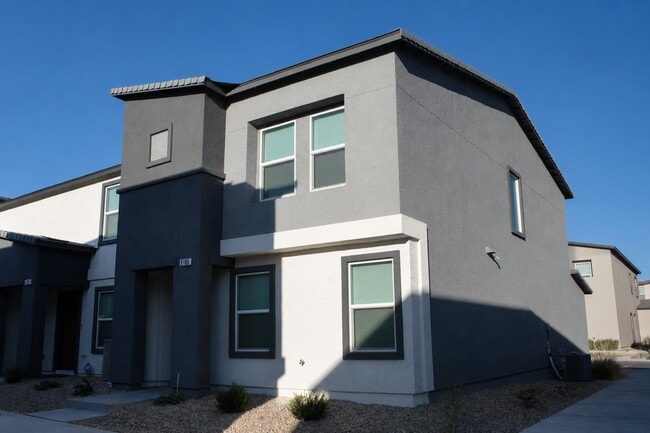 Building Photo - 6185 Lily Gdn St