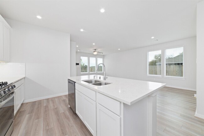 Photo - 32906 School Hl Rd