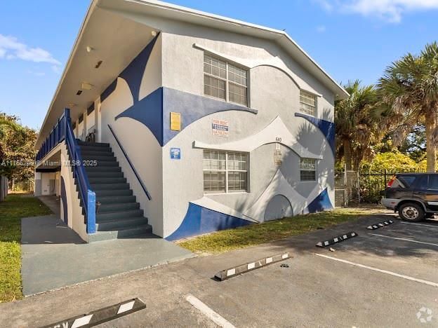 Building Photo - 640 SW 16th Ave Rental