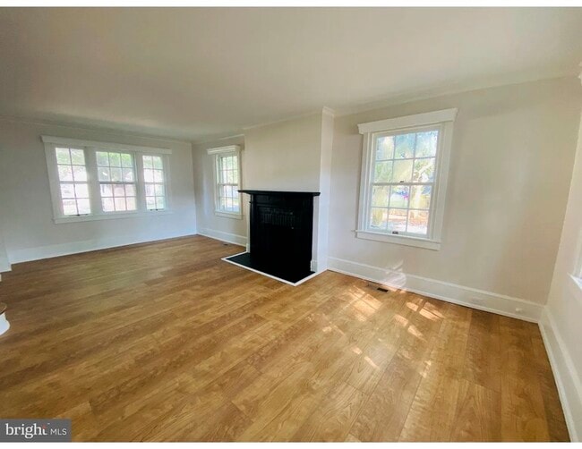 Photo - 201 Truitt St