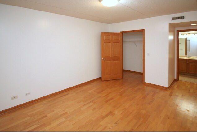 Photo - 6560 W Diversey Ave Unit 516