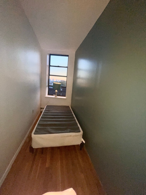 Building Photo - 1264 Sheridan Ave