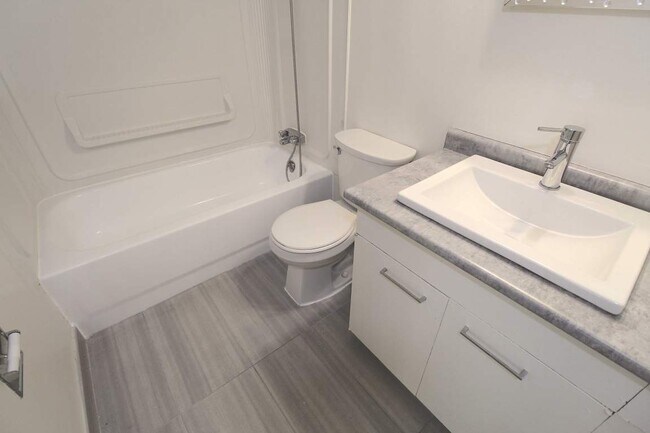 Photo - Avonhurst 3525