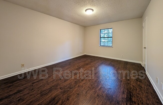 Photo - 4442 Georgetown Dr