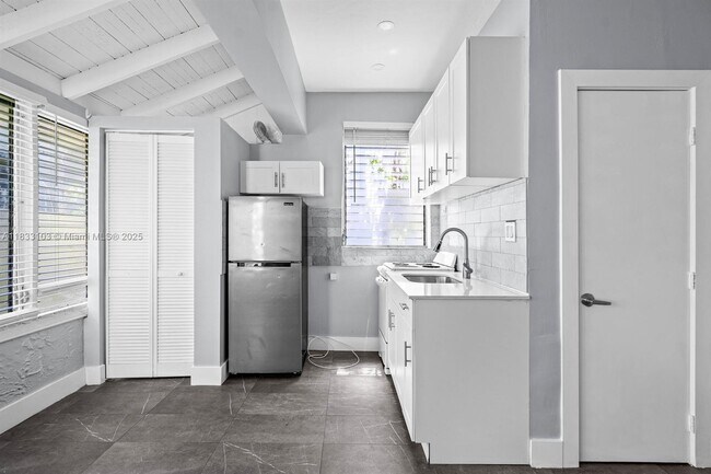 Photo - 1507 Meridian Ave Unidad 8