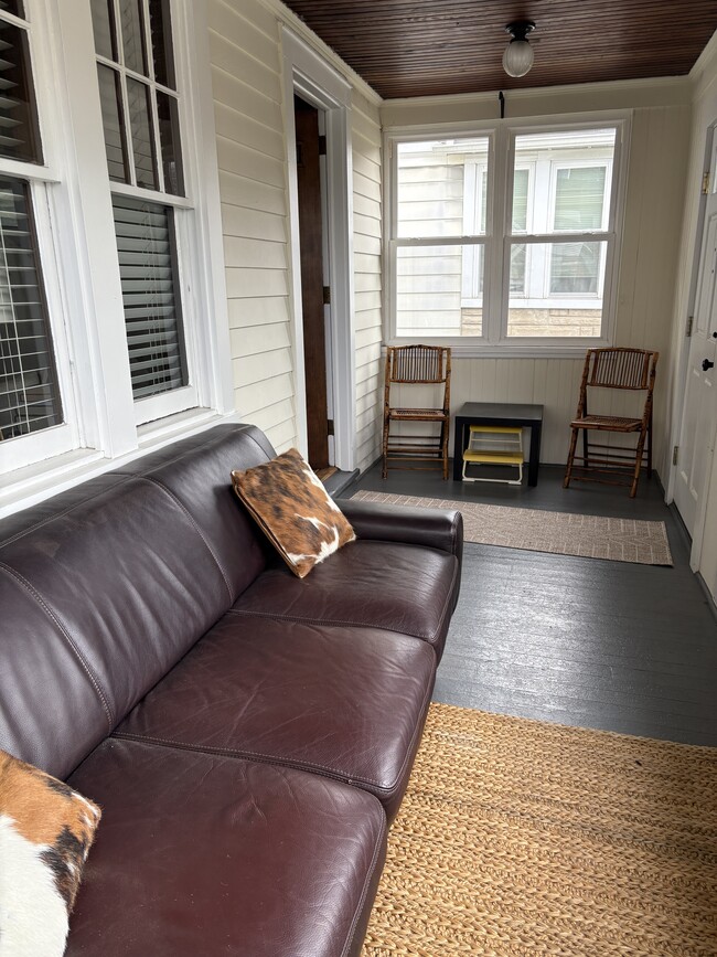 Photo - 211 Baldwin St