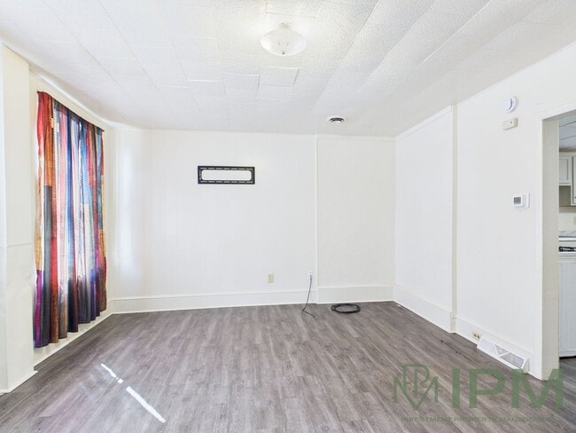 Photo - 1/2 Off First Months Rent! Available Now! ...