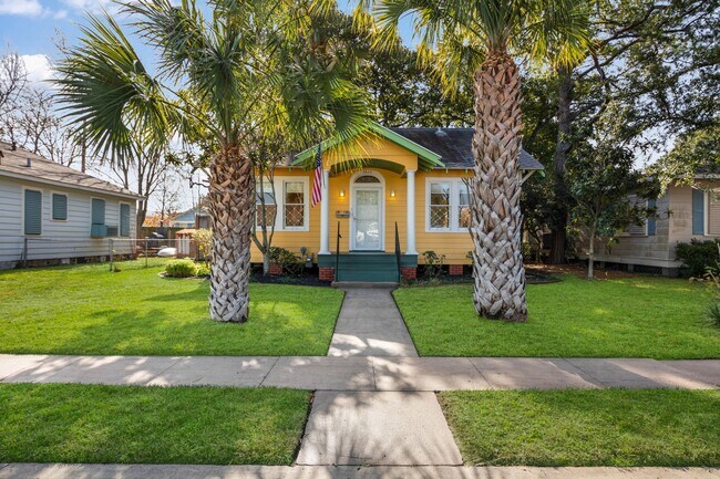 4823 Fannin Dr