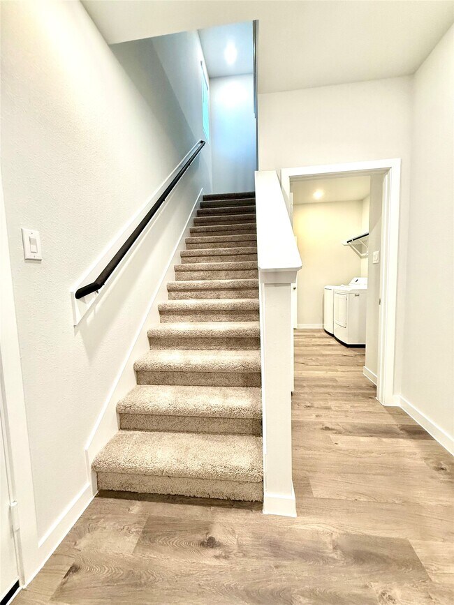 Photo - 4018 Ancient Honor Dr