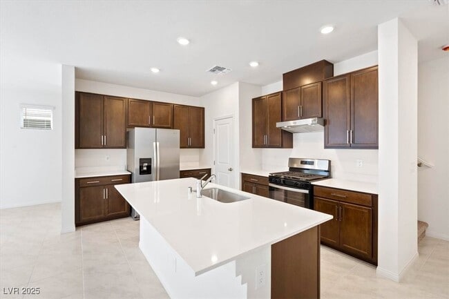 Photo - 9115 Vesey Ave