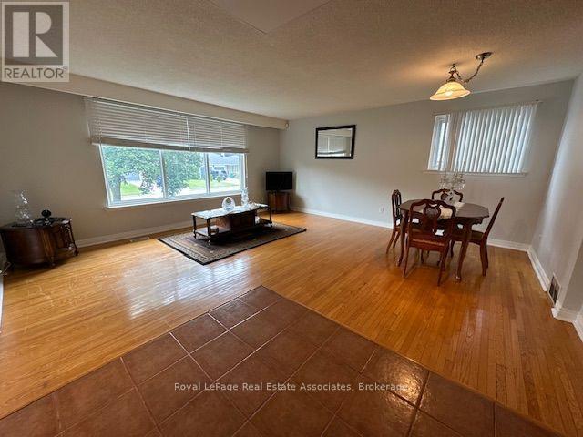 Photo - 13 Edwin Dr
