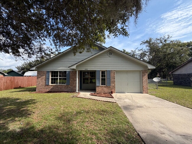 Building Photo - Home For Rent