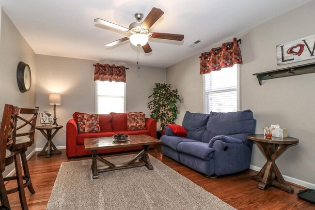 Photo - 907A Hampton Ave