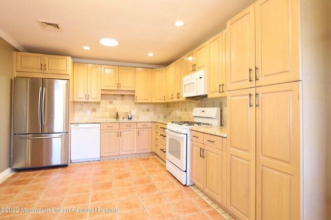 Photo - 585 Sica Ln