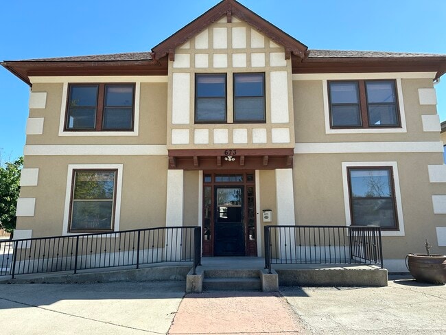 Photo - 673 N 27th St House