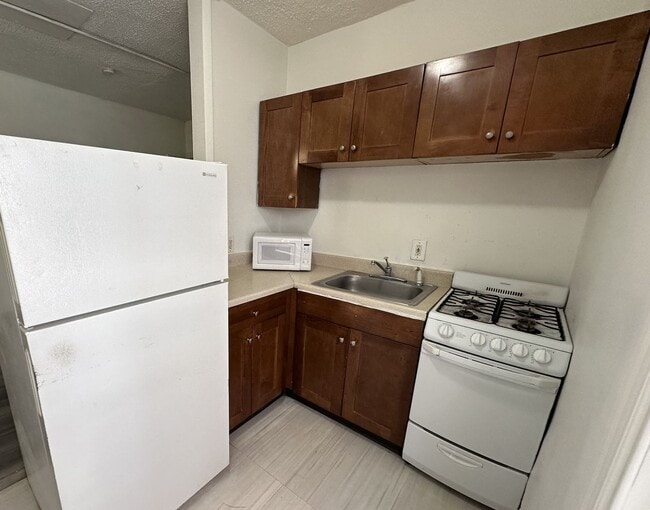 Photo - 1012 W Main St Unit Apt 3