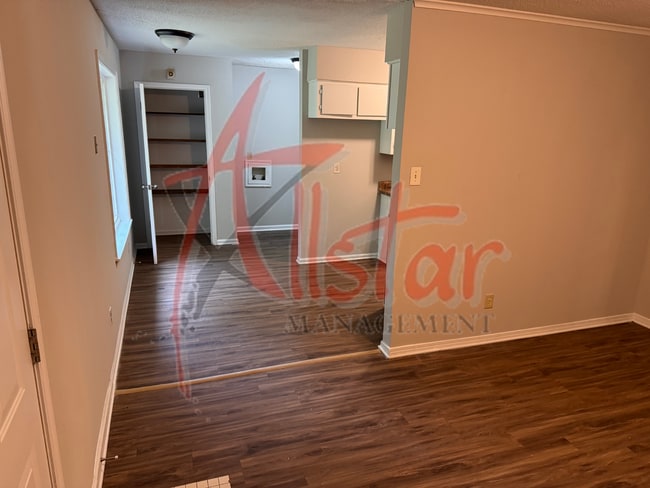 Photo - 6475 Forest Glen Dr