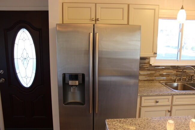 Photo - 772 Southport St