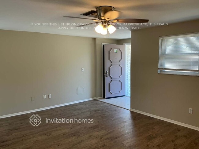 Photo - 10744 119th St