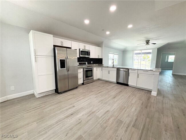 Photo - 1324 SE 6th Ave