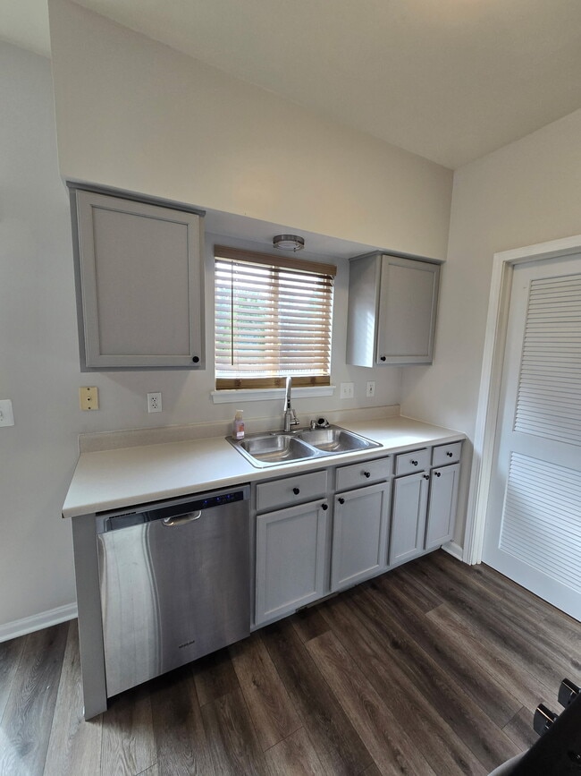 Photo - 22241 W Niagara Trl