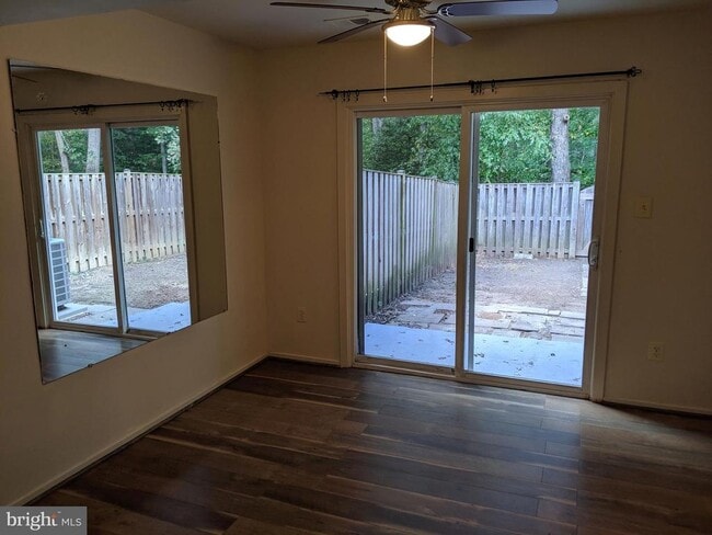 Photo - 7760 Matisse Way