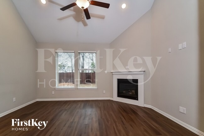 Photo - 2815 Willow Ln