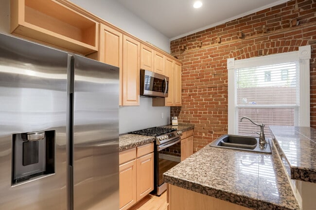 Photo - Historic 1 Bedroom in Highlands with Garage