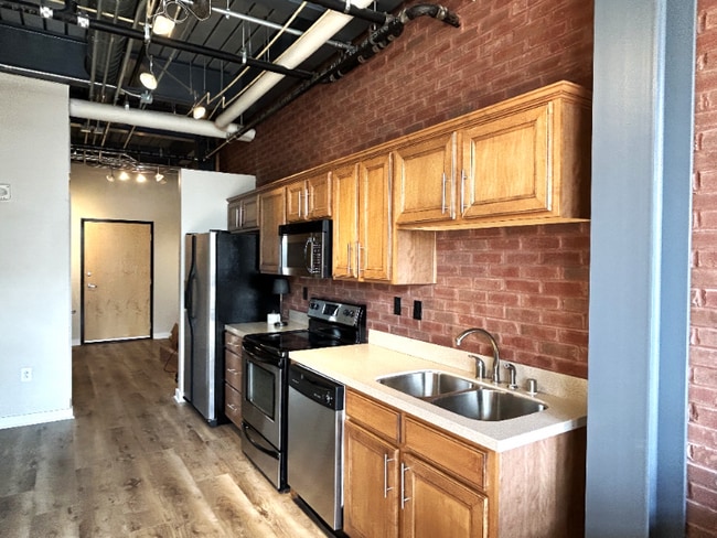 Photo - 515 W Main St Unidad #409