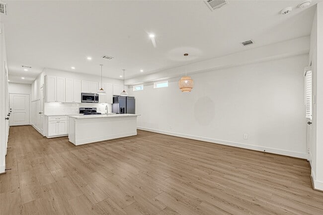 Photo - 1405 E 33rd St Unidad A