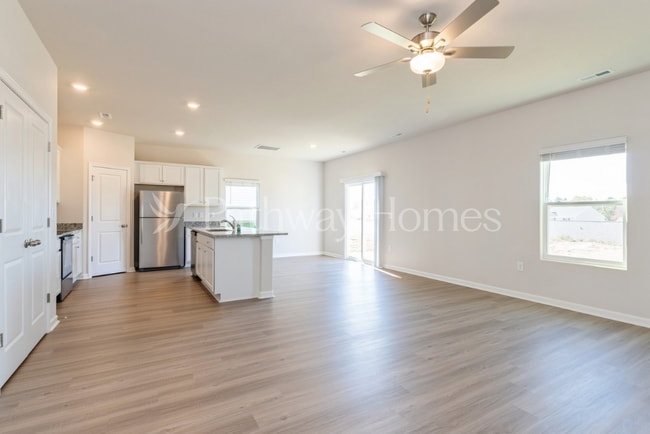 Photo - 2038 Transatlantic Ave